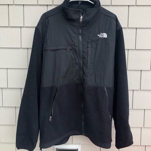 Mens black fleece North Face.